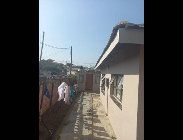 4 BEDROOM HOUSE FOR SALE IN UMLAZI C